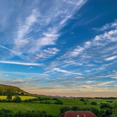 Modernes Doppelzimmer Friedewald Rhoenblick Екстериор снимка