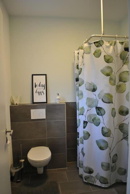 Modernes Doppelzimmer Friedewald Rhoenblick Екстериор снимка